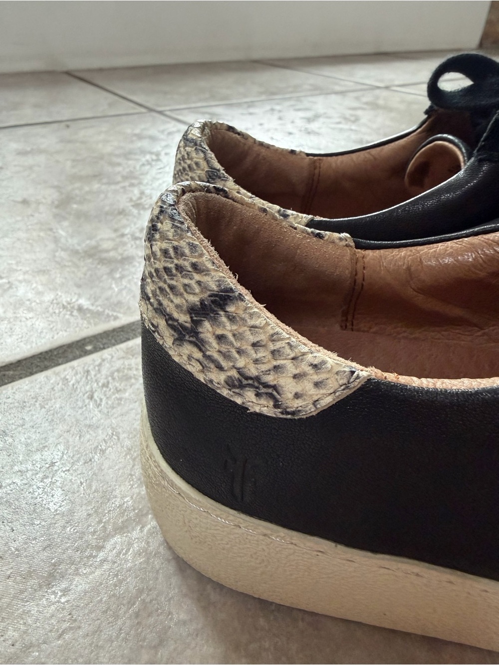FRYE Webster Wave Low Lace Sneakers Black Suede Snake Print Leather 8.5M - Picture 3 of 10